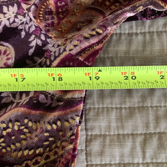 Velour Top with Gold Glitter NEVER WORN SZ L - Picture 6 of 10